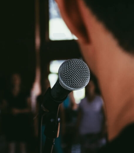 Public speaking skills explained in our Oxford debate course for teenagers