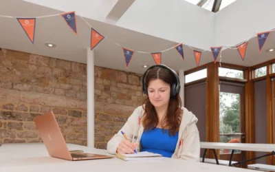 How to Use Apps to Stay Organised & Productive When Studying Online