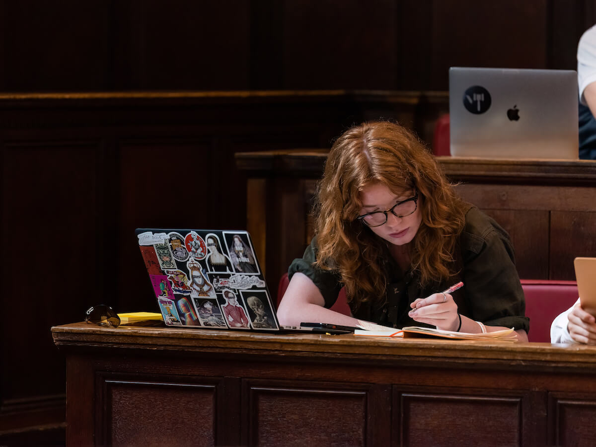 Student studying at Oxford Scholastica summer school