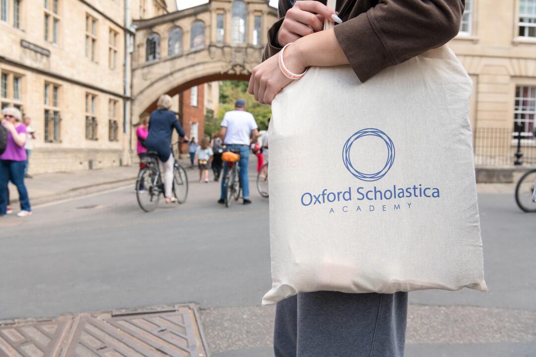 Oxford Scholastica Academy student in front of the Bridge of Sighs.