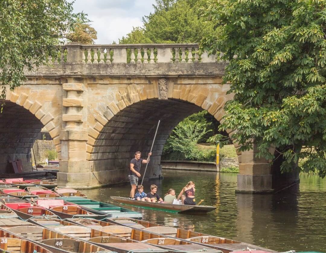 Punting in Oxford, along the River Cherwell.