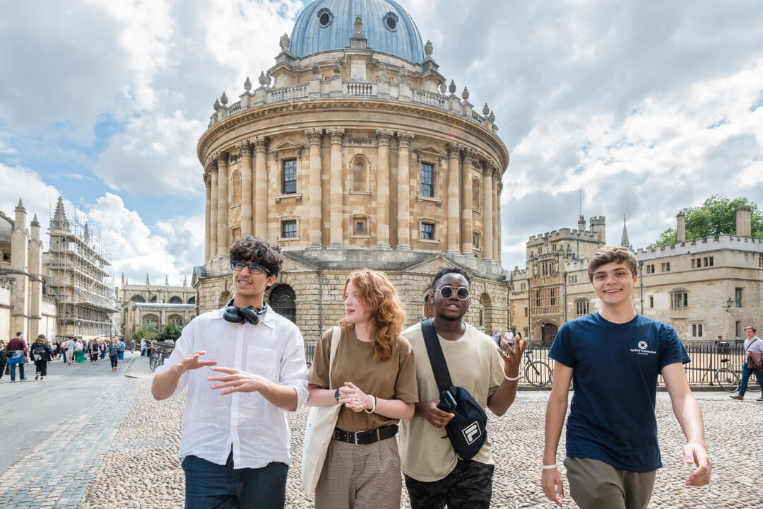 Oxford Scholastica Academy summer students in front of the Radcliffe Camera