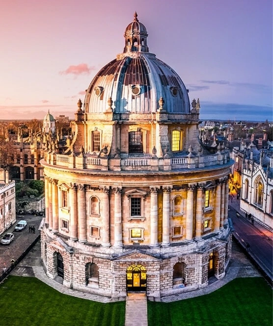 Picture of the Radcliffe Camera in Oxford at sunset, visited during the Oxford Scholastica Summer School for teenagers.