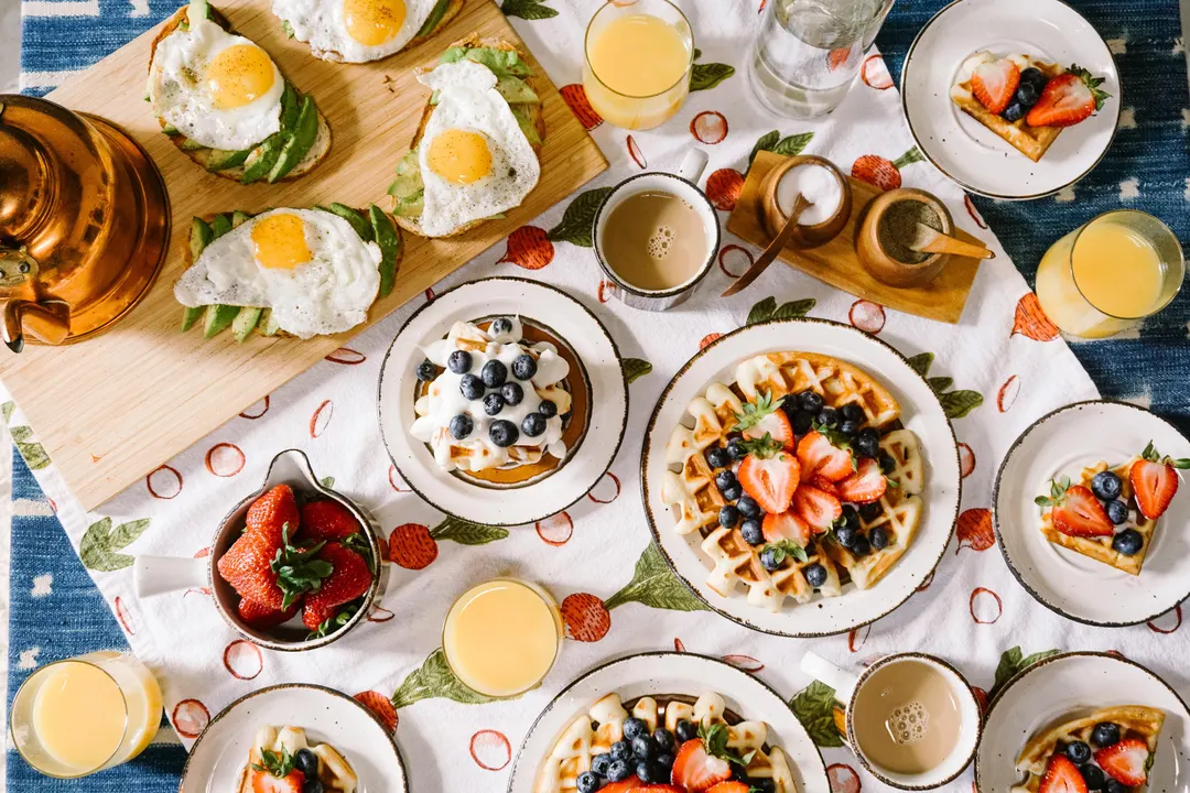 Enjoy breakfast or brunch at the Oxford Brunch Bar.