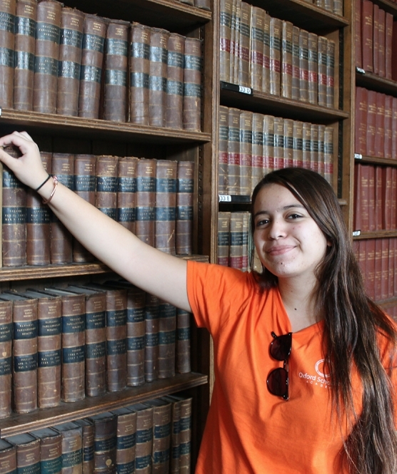 An Oxford Summer Courses student at the Oxford University library