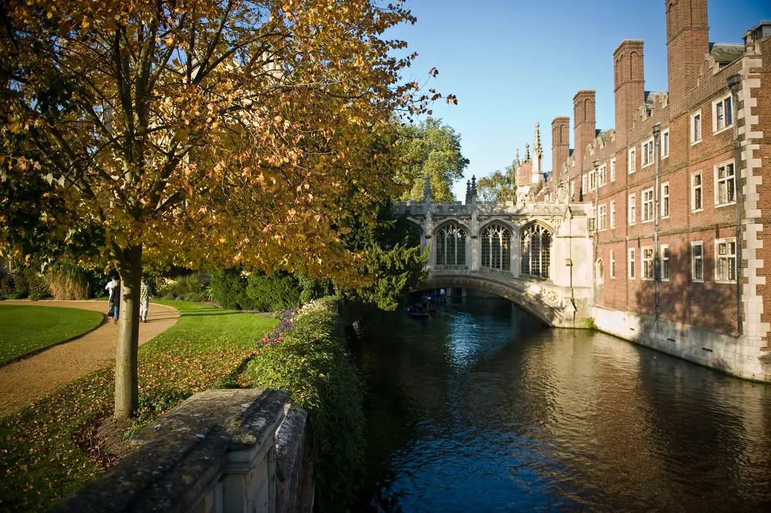 Bridge leading over a river in Cambridge